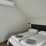 Kotedzas Su Dviem Miegamaisiais