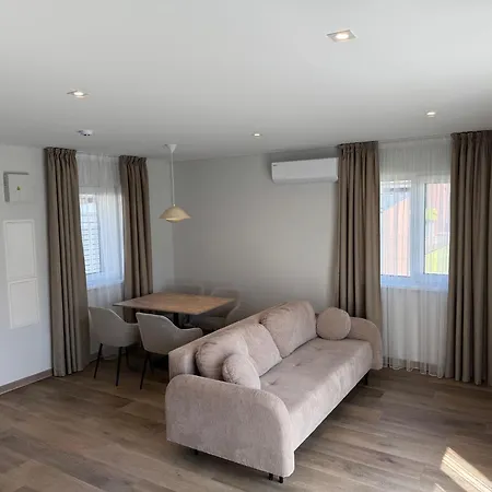 Kotedzas Su Dviem Miegamaisiais * Palanga